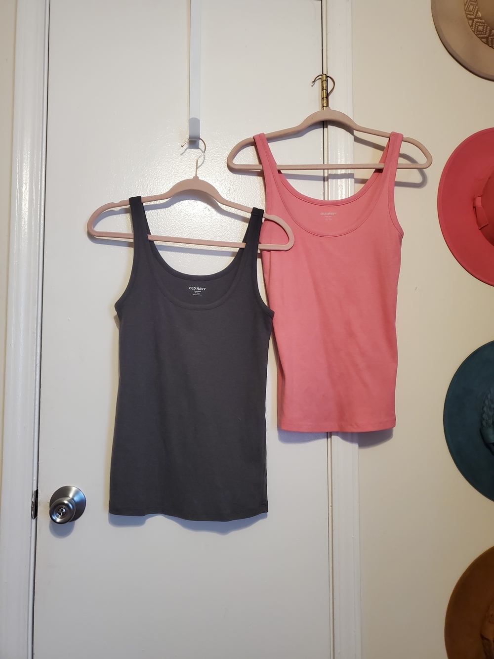 Old Navy Women’s Ribbed Tank Top Set Of 2 - Charcoal & Pink